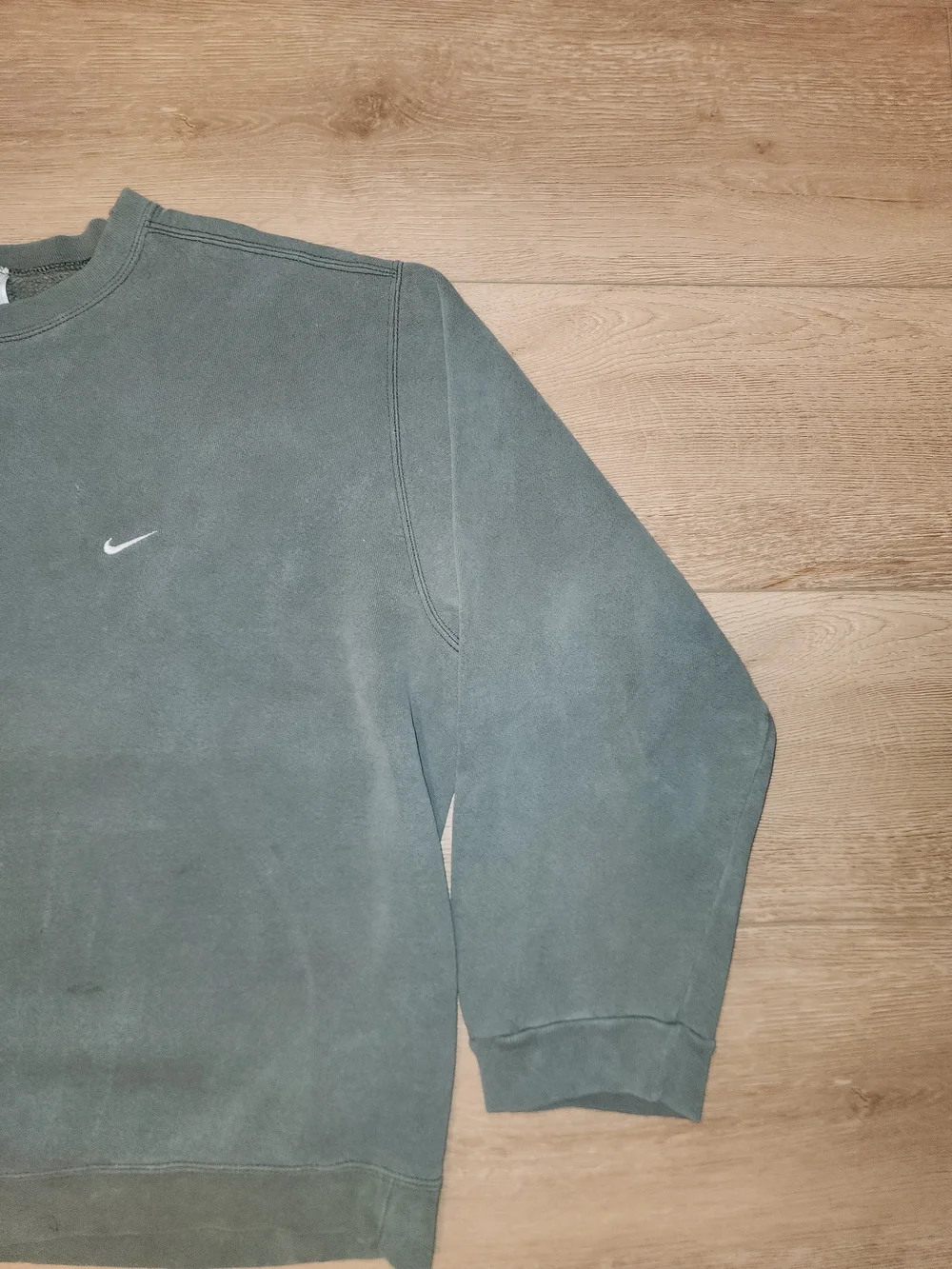 Vintage Y2K Green Nike Embroidered Swoosh Logo  Men's Size XL Like New Condition